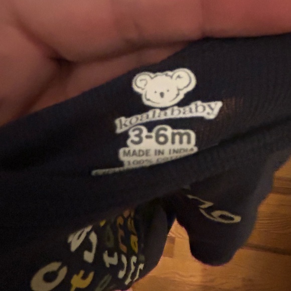 Baby 3 to 6 months onesies Batman & camping - Picture 3 of 3